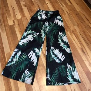 Leaf print pants